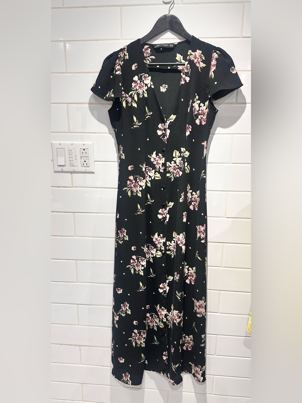 ZARA Black Floral Midi Dress XS Button Front Feminine Flowy